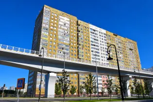 Миллиарды на розовый дом: астанчане гадают, кто оплачивает ремонт