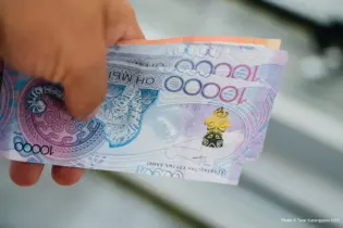 Минимальную зарплату в Казахстане повысят до 110 тысяч тенге