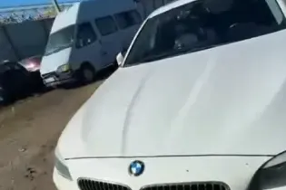 В Астане водителя BMW на год лишили прав из-за хитрого устройства на авто