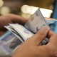 Казахстанцы зарабатывают больше, но работать хотят меньше