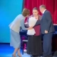 Меруерт Утекешева забыла взять цветы от Балаевой — видео обсуждают казахстанцы