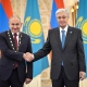 Токаев наградил Пашиняна государственным орденом «Алтын Қыран»