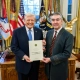 Новый посол Казахстана в США вручил верительные грамоты Трампу