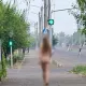 Девушка шокировала жителей Темиртау голой прогулкой