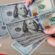 Доллар резко подешевел на торгах в Казахстане