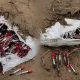 Опасная находка: в ЗКО нашли закопанные пробирки с кровью