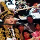 Айтыскер Салтанат Отелбаева погибла вместе с мужем в ДТП по дороге на выпускной дочери