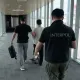 Ударил мать ножом и сбежал во Вьетнам: подозреваемого вернули в Казахстан