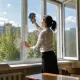 «Мойте окна или останетесь без часов»: в Алматы проверяют жалобу учительницы