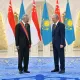 Токаев наградил Старшего министра Сингапура орденом
