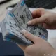 Зарплаты в Казахстане выросли, но казахстанцы стали беднее