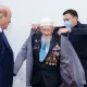 Аким Шымкента поздравил представителей старшего поколения с праздником
