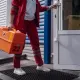 В Астане женщине стало плохо на улице : прохожие пытались ее спасти