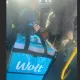 «Дети должны быть детьми»: в Казахстане обсуждают девятилетнего курьера Wolt