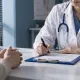 Зарплаты до 2,4 млн тенге: какие врачи в Казахстане зарабатывают больше всех