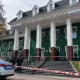 Университет в центре Алматы оцепили из-за сообщения о бомбе