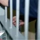 В Астане задержали мужчину, который бросался на машины и прохожего