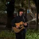 Казахстанцы поддержали парня с гитарой на Арбате после скандала с прохожими