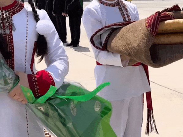 Кадр из видео