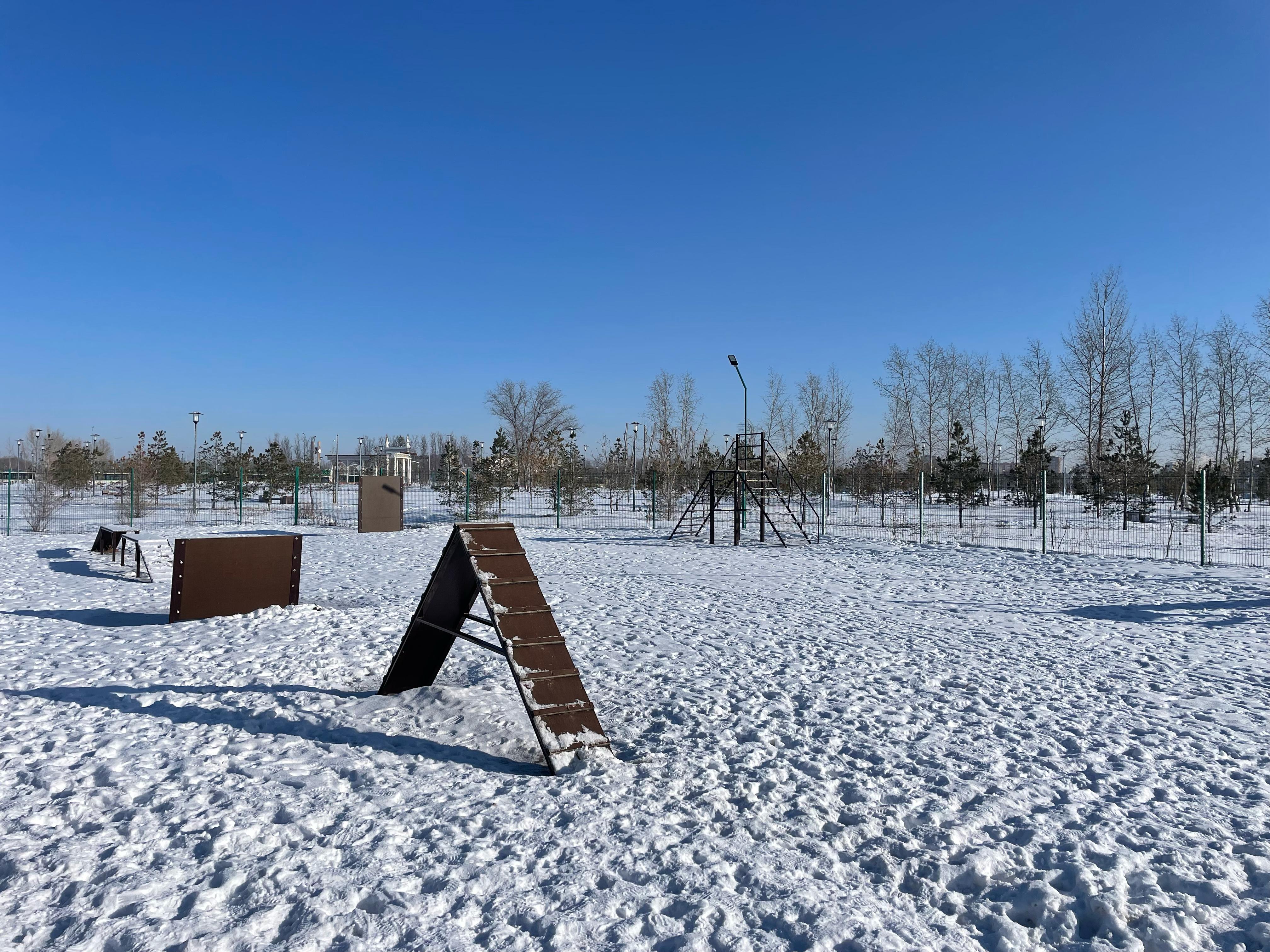 Укромное место для семейной жизни в одном километре от трассы, ведущей из  Астаны